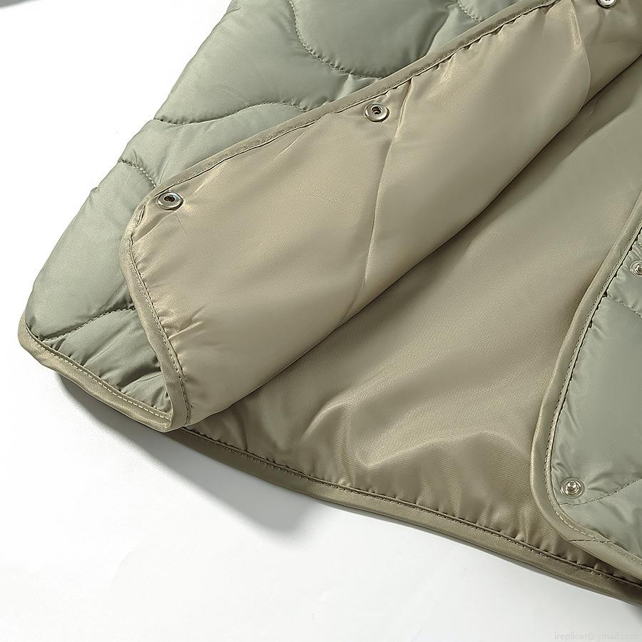 Women's Winter European Street Style Round Neck Long Sleeve Wave Quilted Jacket Lightweight Padded Cotton Coat With Buttons Solid Sage Green Casual Outerwear