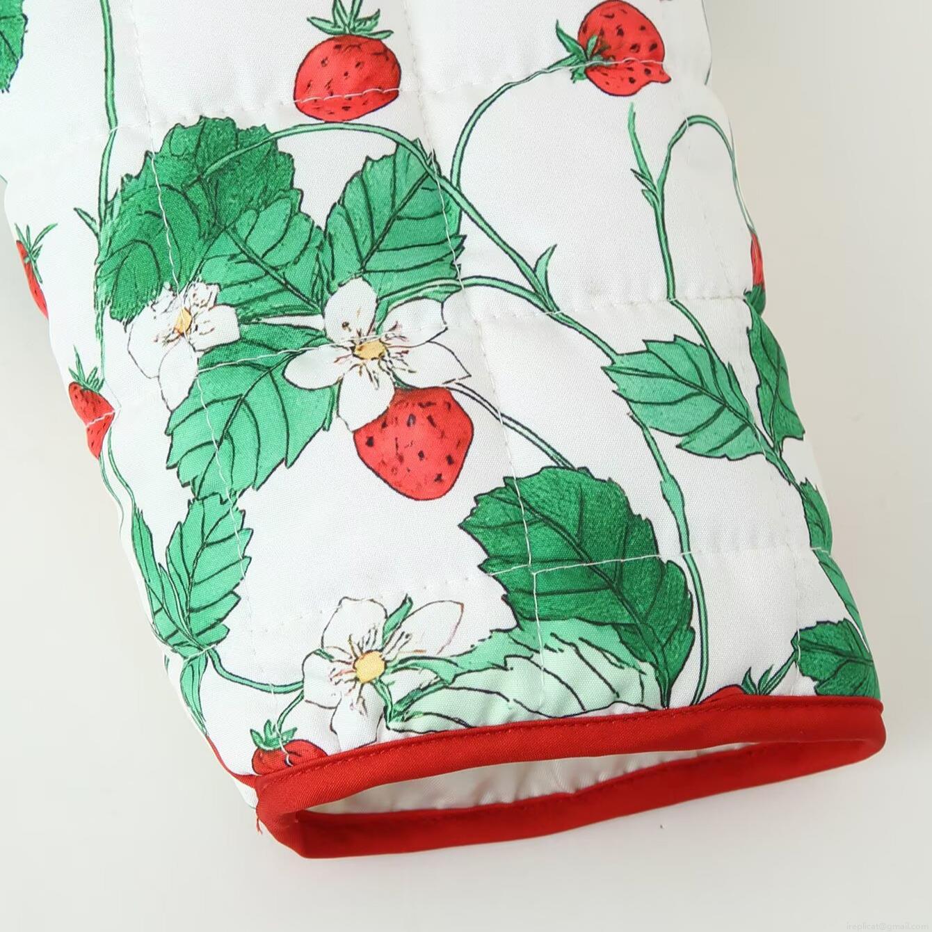Women's Quilted Strawberry Print Padded Jacket Polyester Outer Cotton Filling Casual Loose Button Down Outerwear Coat With Red Piping Pockets For Autumn Winter Ladies Fashion