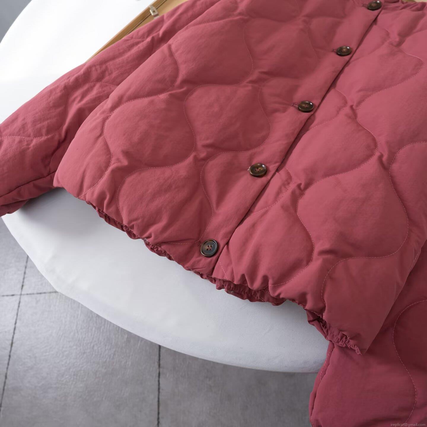 Women's Casual Quilted Padded Jacket Fashion Round Neck Single Breasted Warm Lightweight Cotton Jacket Winter Loose Fit Long Sleeve Outwear