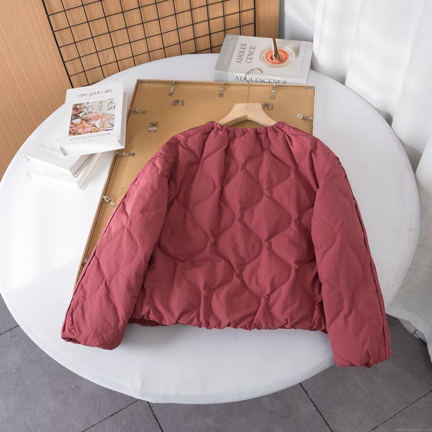 Women's Casual Quilted Padded Jacket Fashion Round Neck Single Breasted Warm Lightweight Cotton Jacket Winter Loose Fit Long Sleeve Outwear