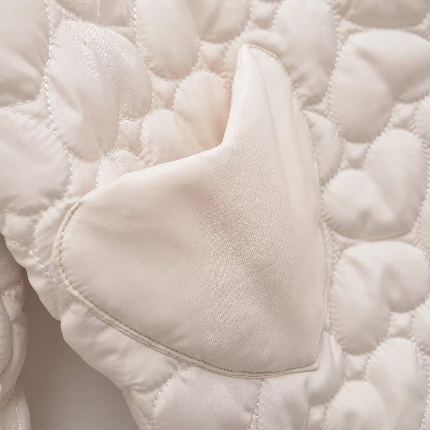 Women's Heart Quilted Jacket 100% Polyester Round Neck Long Sleeve Cotton Padded Coat With Heart Pockets Casual Warm Winter Outerwear