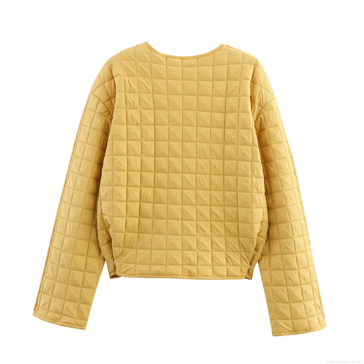 Women's Casual Quilted Jacket Lightweight Polyester Diamond Pattern Padded Outerwear With Metal Buttons Pockets Round Neck Long Sleeve Warm Coat For Women