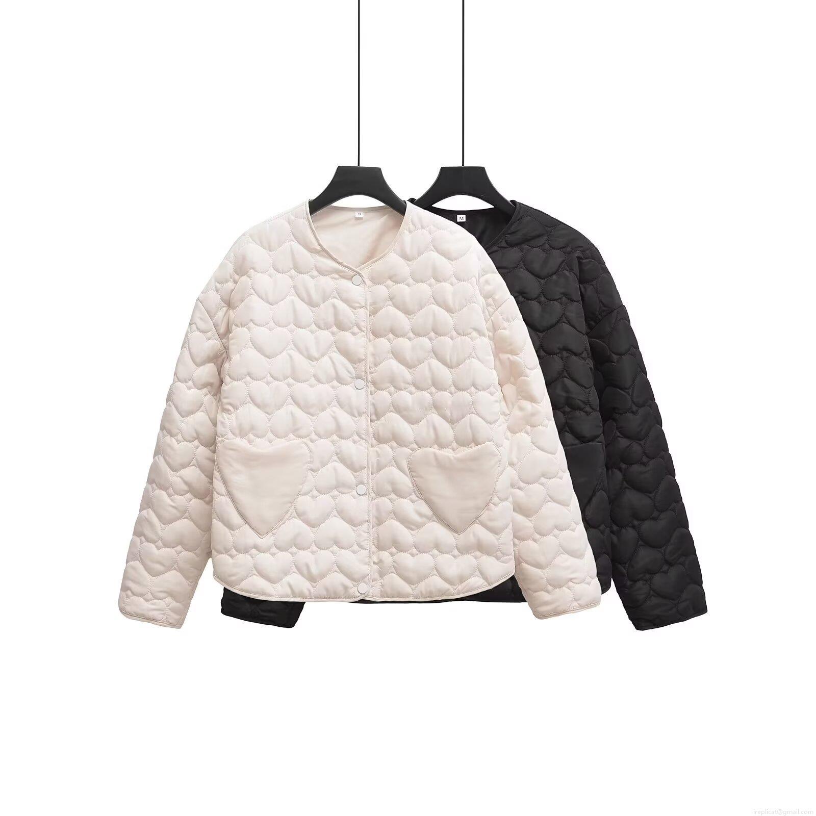 Women's Fashion Heart Quilted Cotton Padded Jacket Casual Oversized Round Neck Long Sleeve Coat With Heart Pockets For Winter Sweet Warm Outerwear